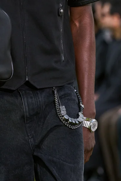Look 34